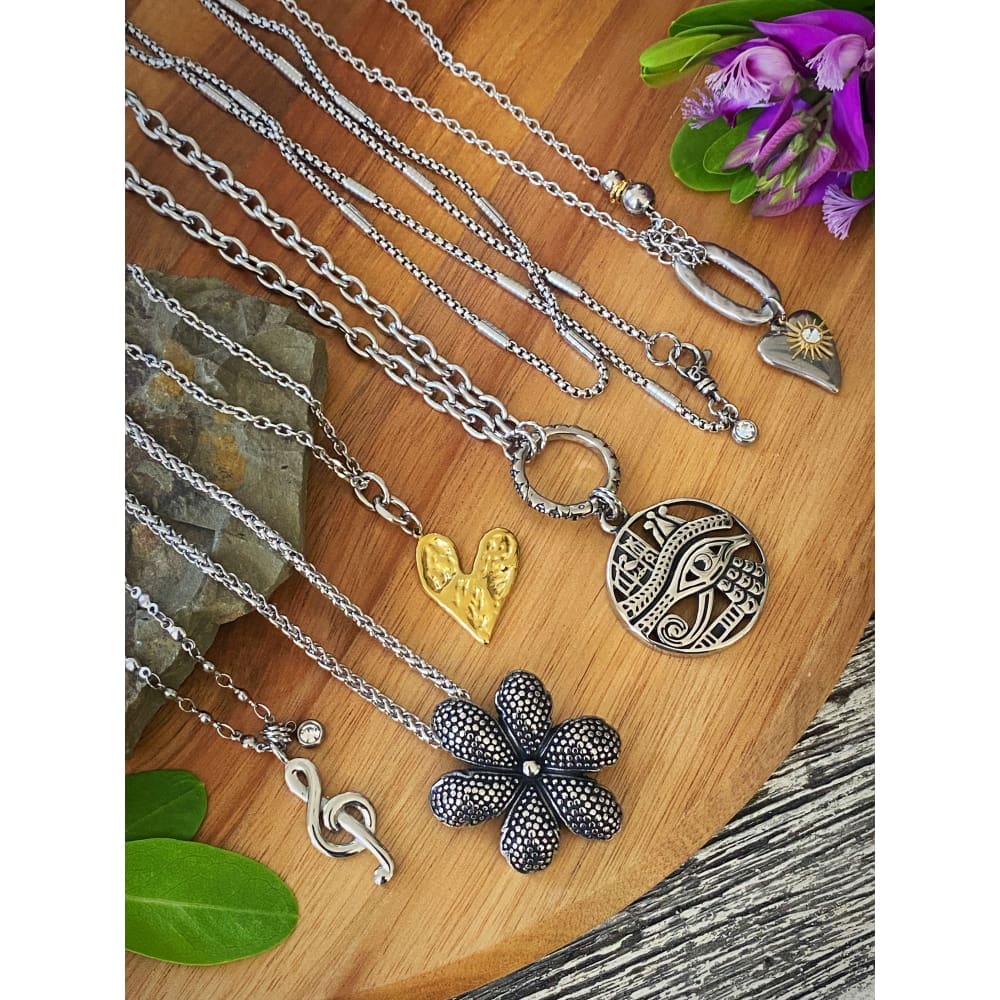 MUSICAL NOTE NECKLACE